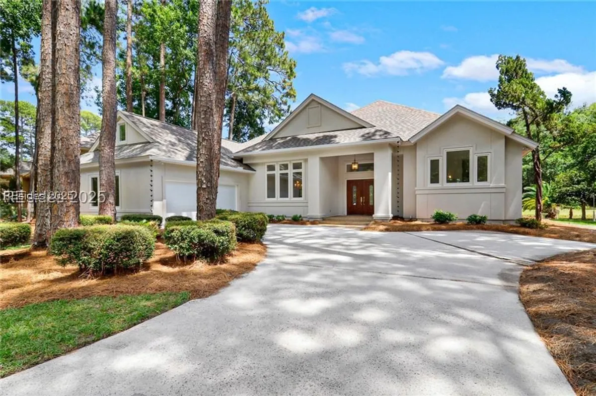 Property Slideshow image 1 of 65 | 8 branford ln, Hilton Head Island, SC, 29926
