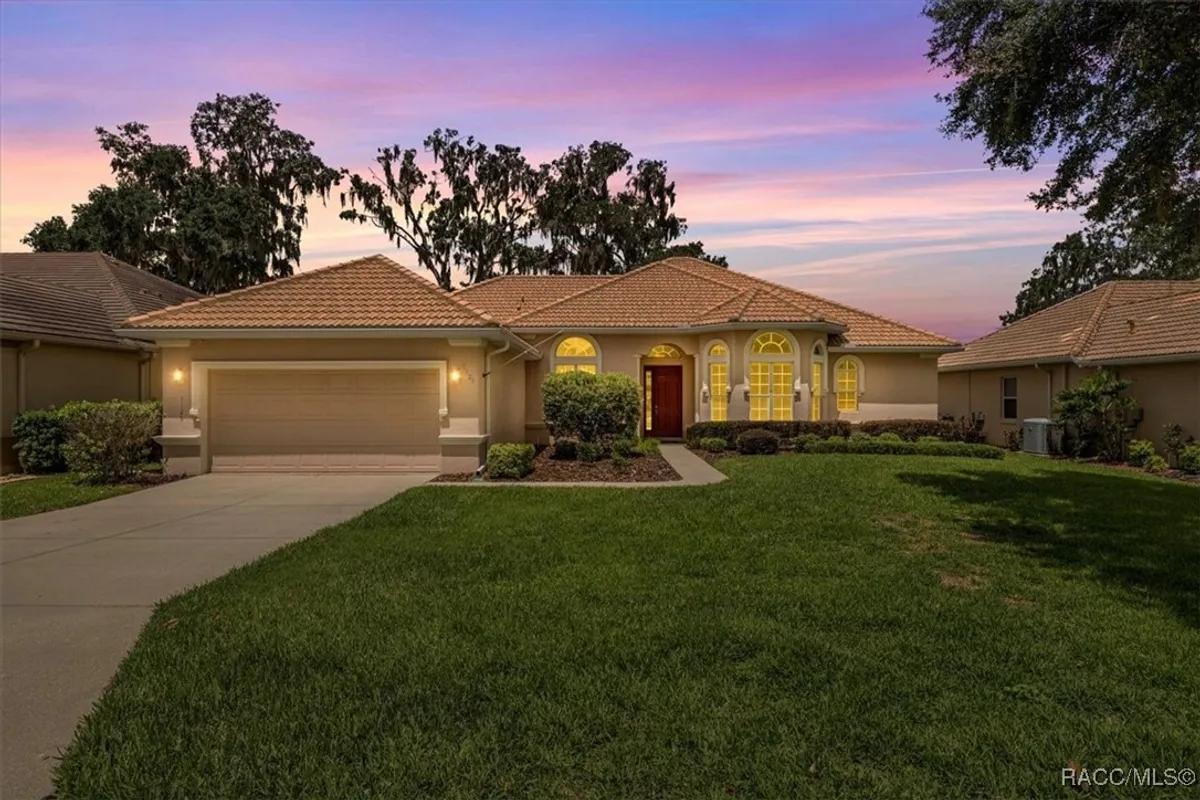 Property Slideshow image 1 of 52 | 1125 w beagle run loop, Hernando, FL, 34442