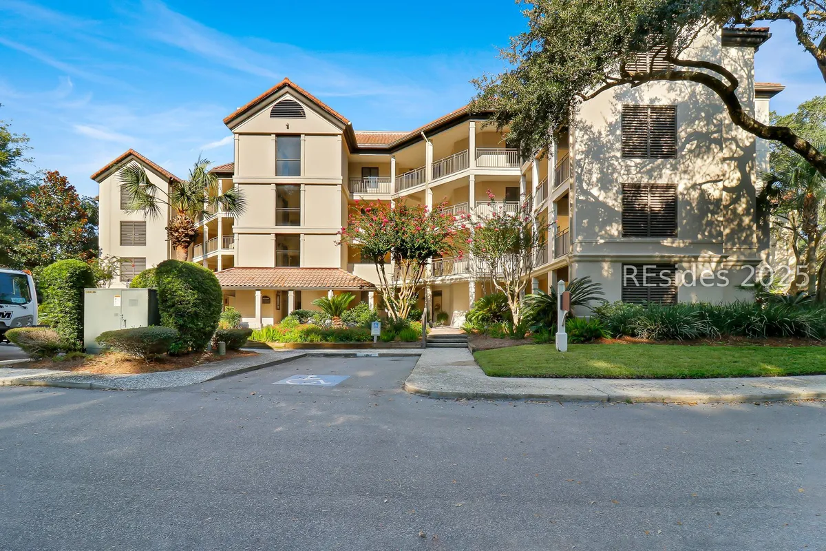 Property Slideshow image 1 of 44 | 6 village north dr 133, Hilton Head Island, SC, 29926