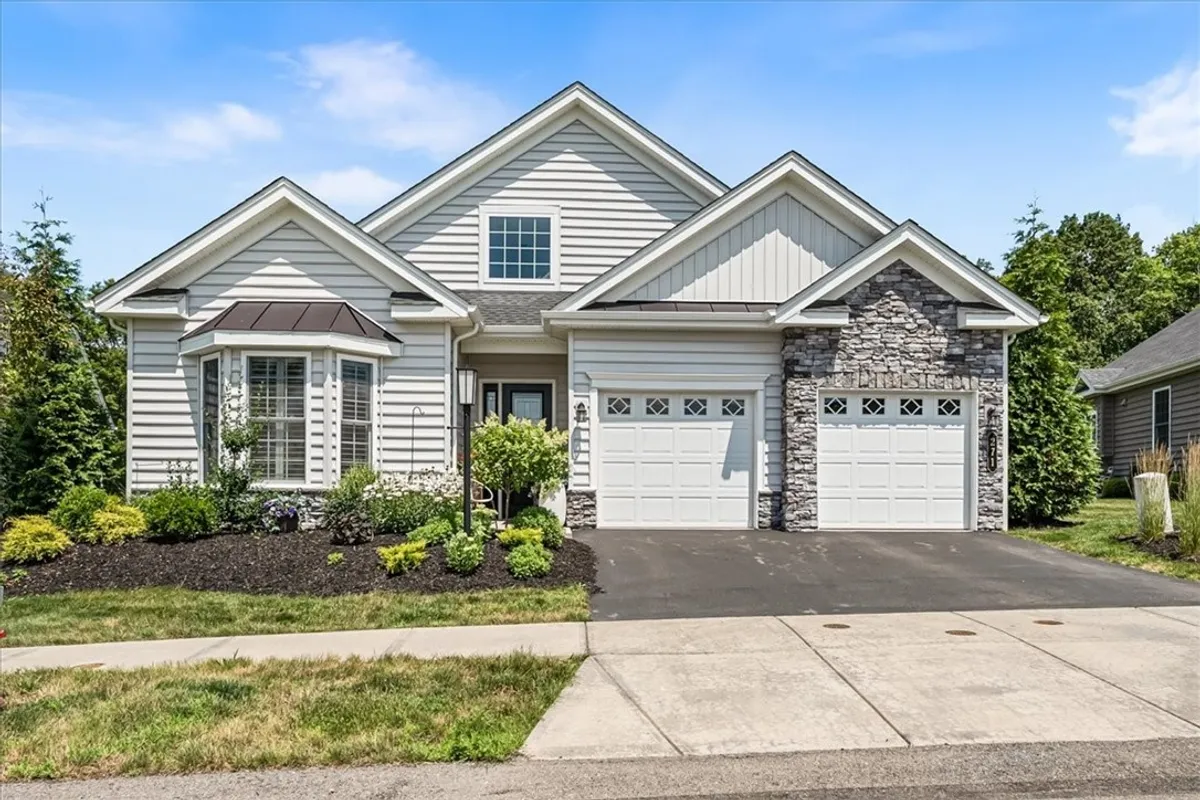 Property Slideshow image 1 of 49 | 271 jefferson ln, Cranberry Twp, PA, 16066