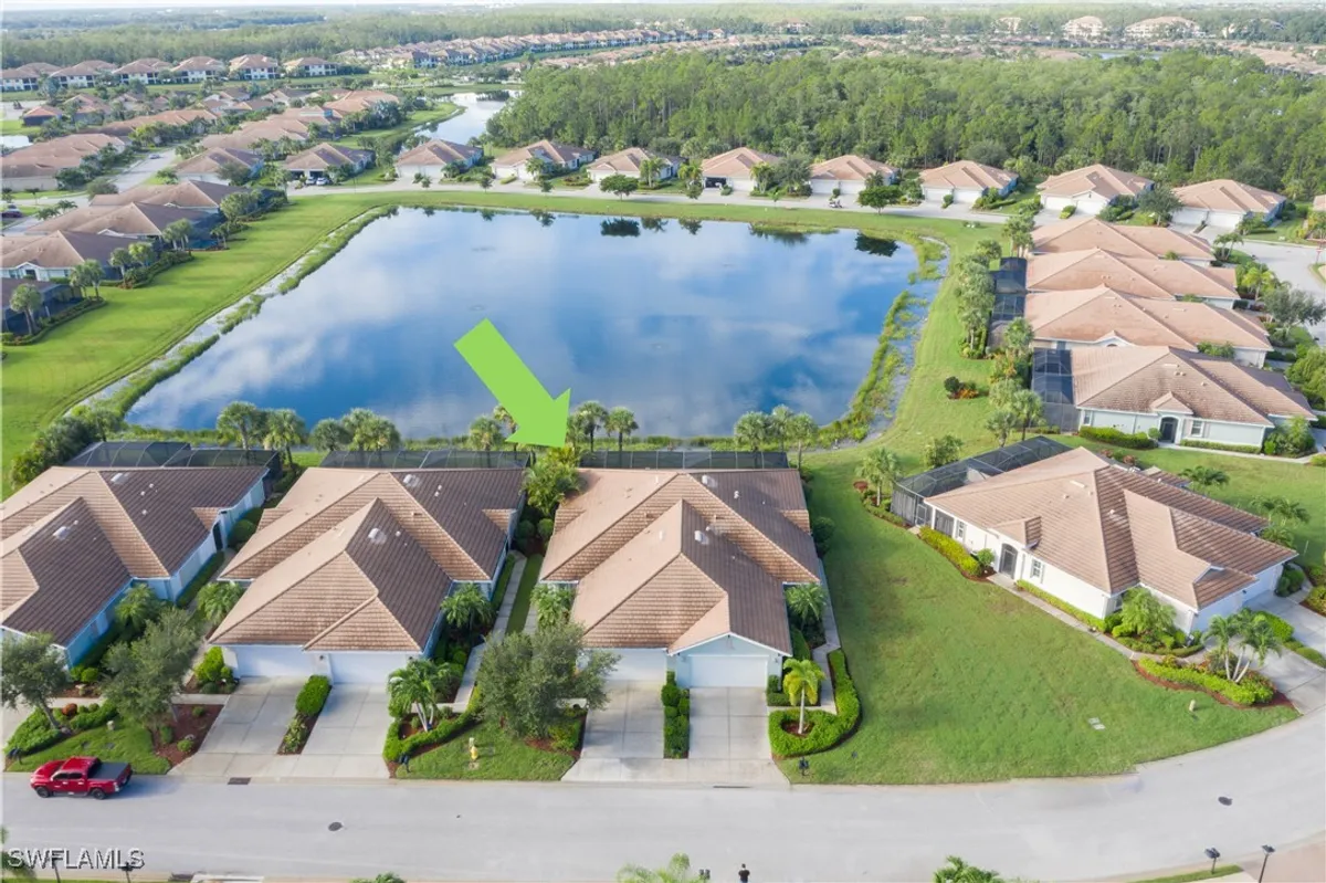 Property Slideshow image 1 of 40 | 10427 sirene way, Fort Myers, FL, 33913