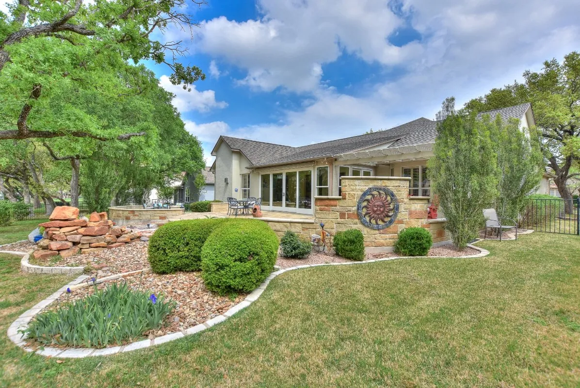 Property Slideshow image 1 of 40 | 204 whippoorwill cv, Georgetown, TX, 78633