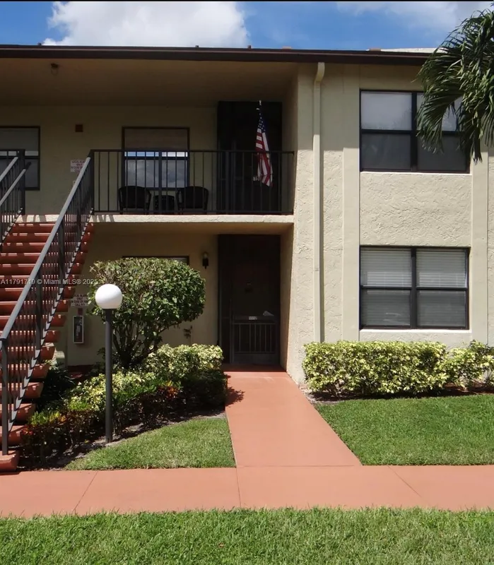 Property Slideshow image 1 of 22 | 7903 willow spring dr 1112, Lake Worth, FL, 33467