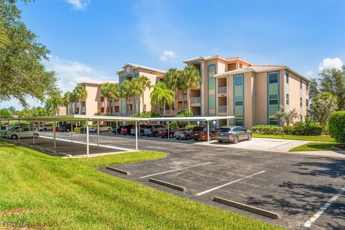 Property Slideshow image 1 of 30 | 14111 brant point cir 2106, Fort Myers, FL, 33919