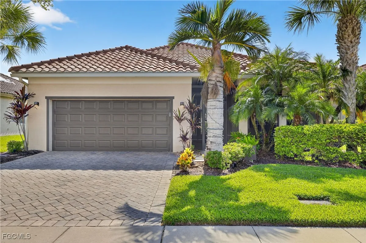 Property Slideshow image 1 of 37 | 13001 simsbury ter, Fort Myers, FL, 33913