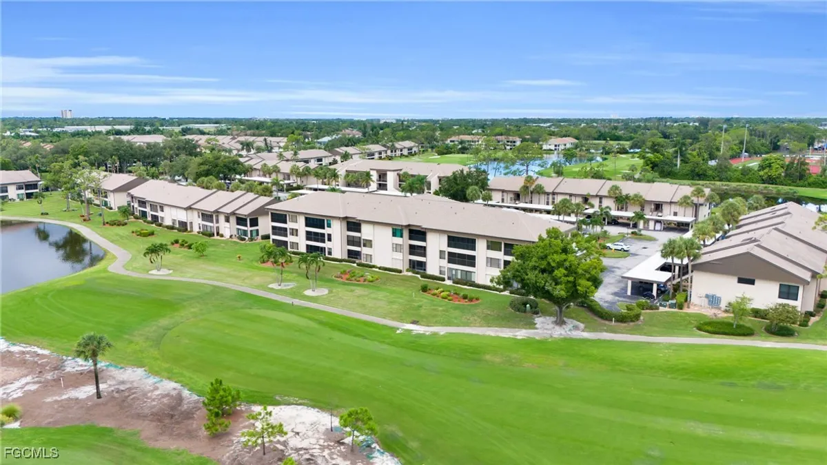Property Slideshow image 1 of 35 | 5905 trailwinds dr 816, Fort Myers, FL, 33907