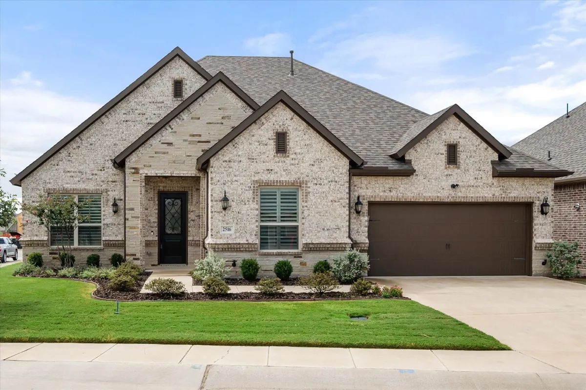 Property Slideshow image 1 of 25 | 2516 nueva way, Mansfield, TX, 76063