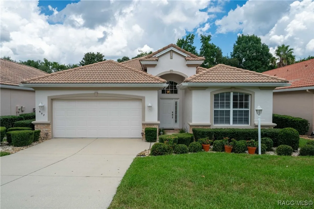 Property Slideshow image 1 of 73 | 657 w doerr path, Hernando, FL, 34442