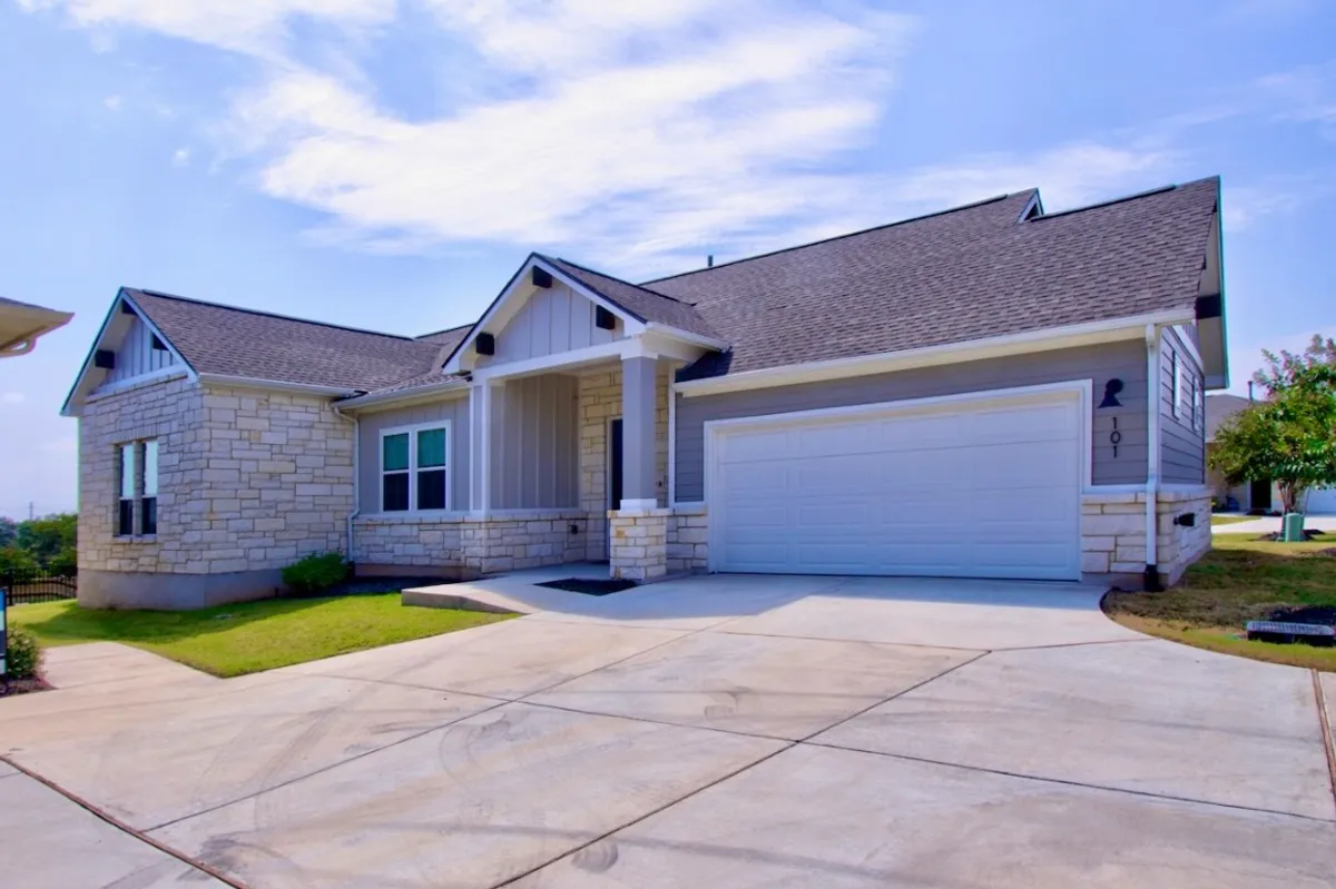 Property Slideshow image 1 of 30 | 404 eagle dr # 101, San Marcos, TX, 78666