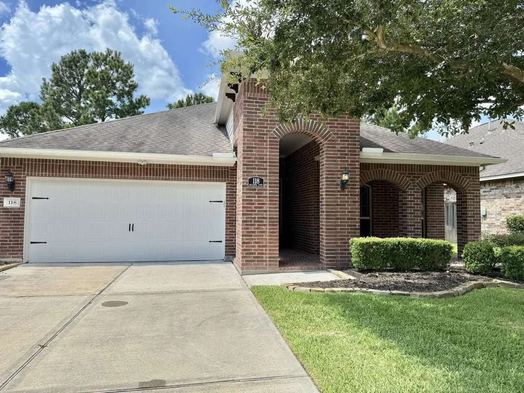 Property Slideshow image 1 of 38 | 118 bellardia ct, Montgomery, TX, 77316