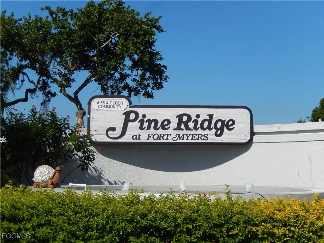 Property Slideshow image 1 of 46 | 9620 villa dr 4, Fort Myers, FL, 33905