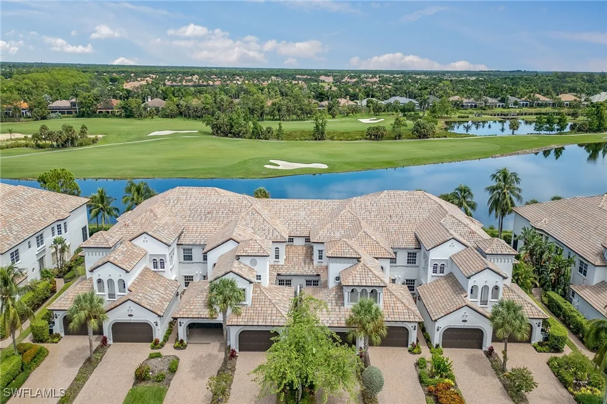 Property Slideshow image 1 of 48 | 3725 montreux ln 204, Naples, FL, 34114
