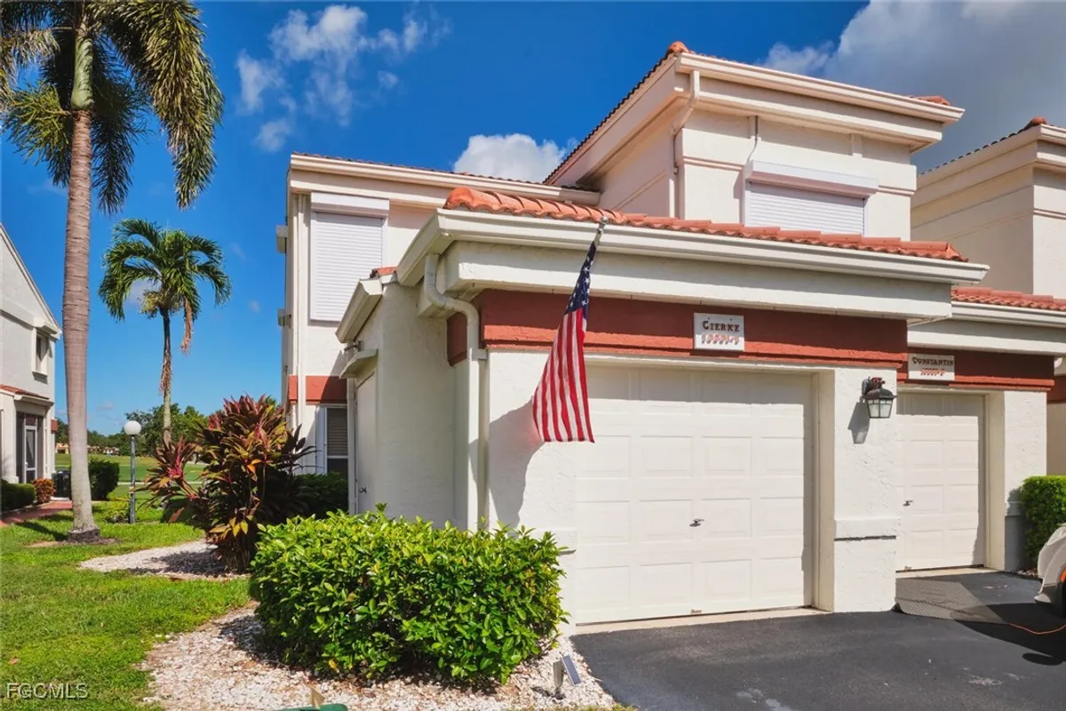 Property Slideshow image 1 of 43 | 13331 medinah cir 1, Fort Myers, FL, 33907