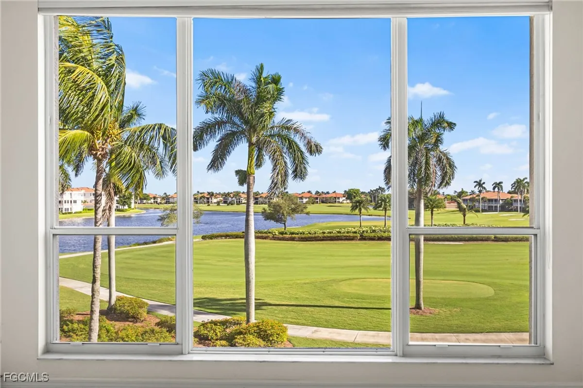 Property Slideshow image 1 of 50 | 11110 harbour yacht ct 33b, Fort Myers, FL, 33908