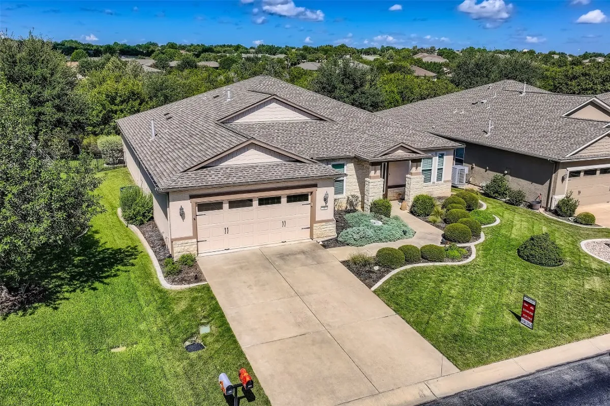 Property Slideshow image 1 of 34 | 304 pipe creek ln, Georgetown, TX, 78633