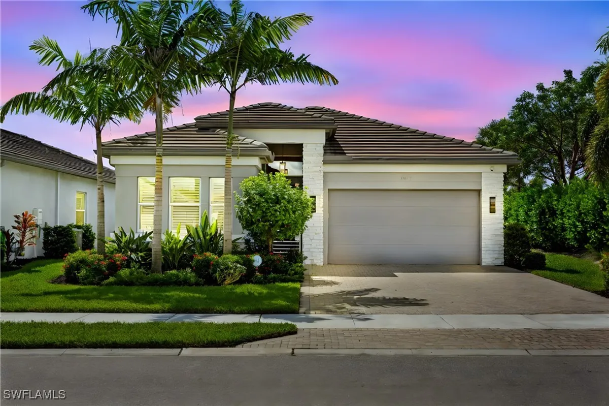 Property Slideshow image 1 of 49 | 11555 jacaranda dr, Naples, FL, 34120
