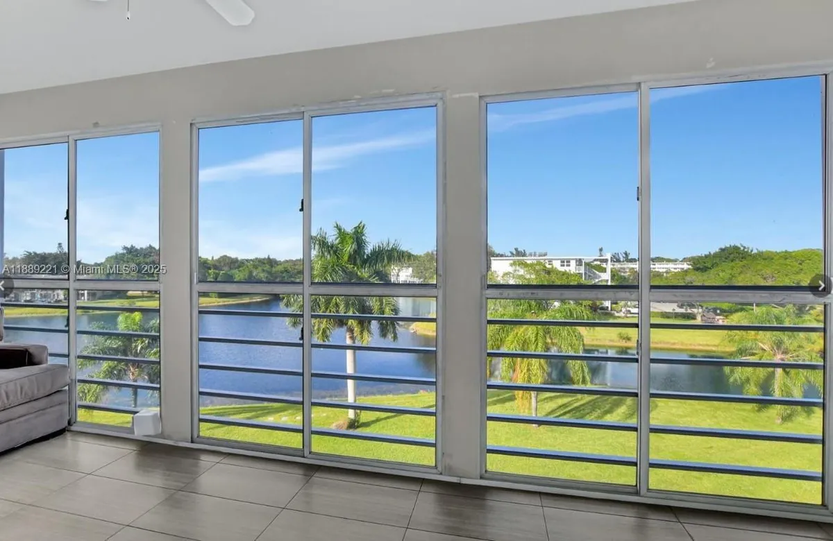 Property Slideshow image 1 of 27 | 4008 oakridge a # 4008, Deerfield Beach, FL, 33442