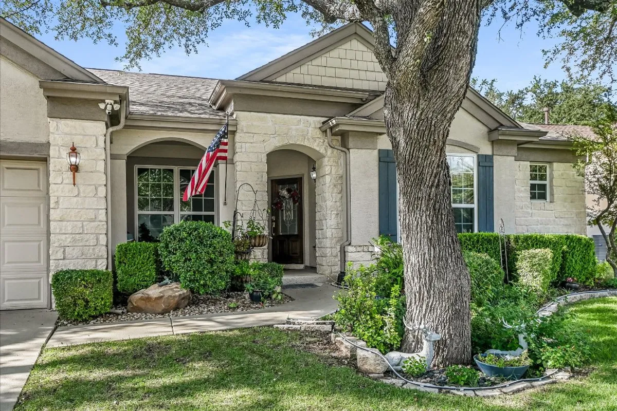 Property Slideshow image 1 of 38 | 902 rio grande loop, Georgetown, TX, 78633