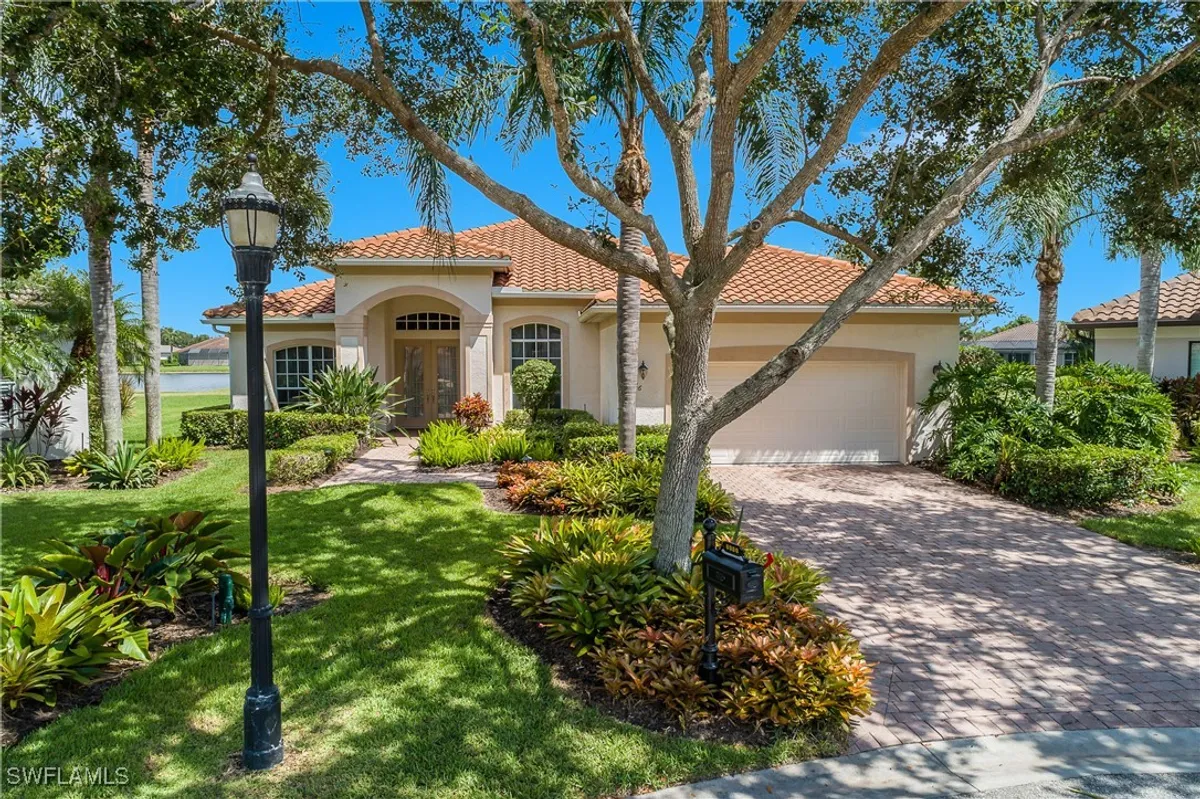 Property Slideshow image 1 of 49 | 8966 appaloosa ct, Naples, FL, 34113