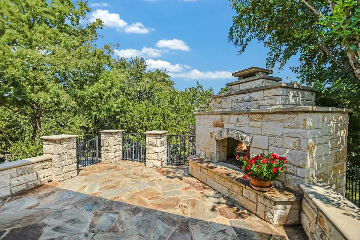 Property Slideshow image 1 of 15 | 121 cathedral mountain pass, Georgetown, TX, 78633