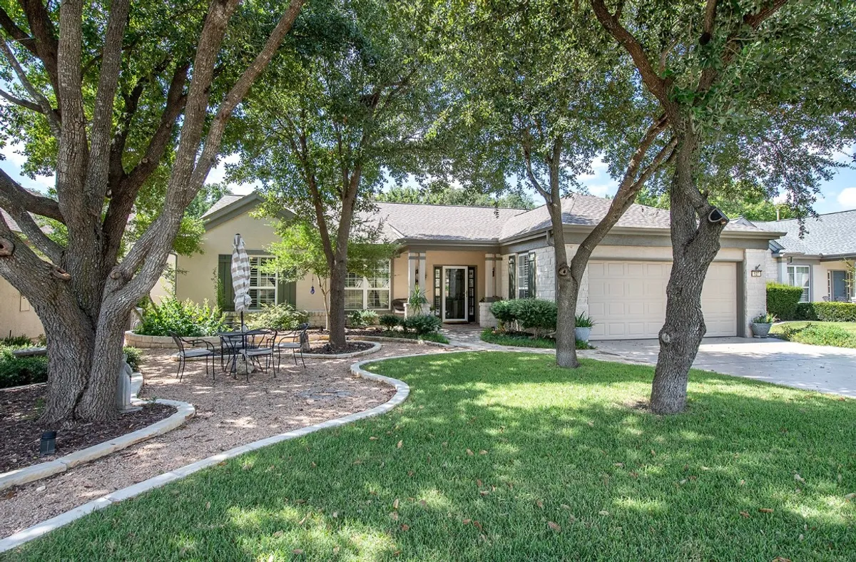Property Slideshow image 1 of 35 | 627 armstrong dr, Georgetown, TX, 78633