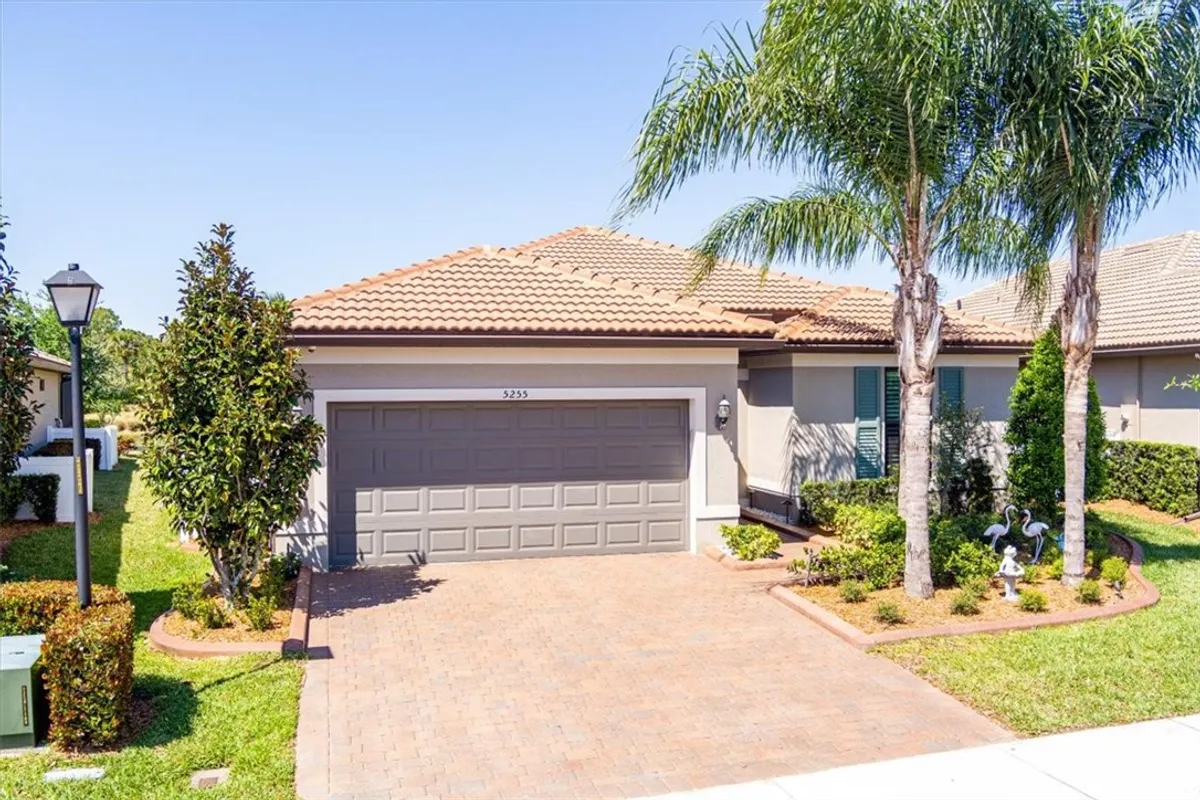 Property Slideshow image 1 of 27 | 5255 turtle creek cir, Vero Beach, FL, 32967