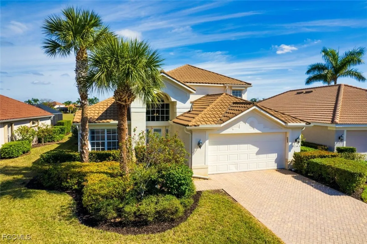 Property Slideshow image 1 of 50 | 9143 shadow glen way, Fort Myers, FL, 33913