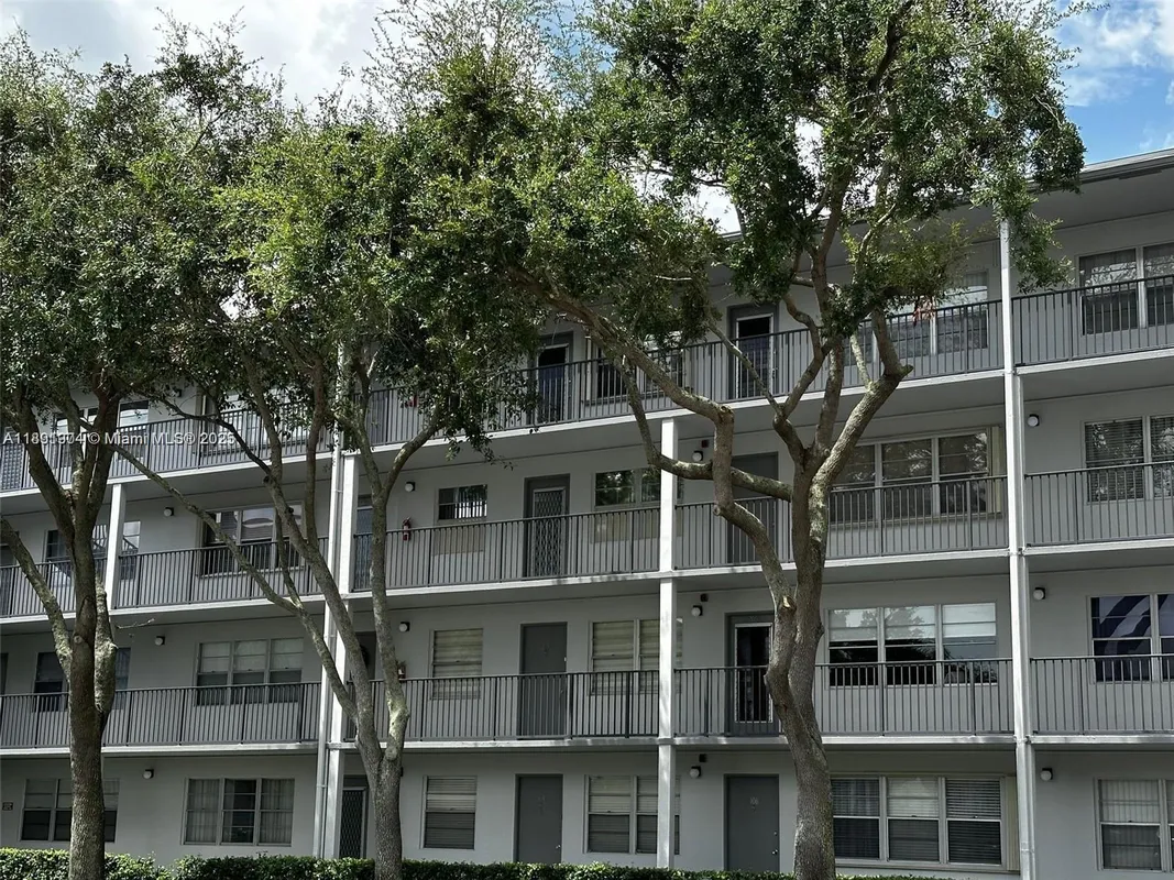 Property Slideshow image 1 of 8 | 400 sw 134th way apt 406f, Pembroke Pines, FL, 33027