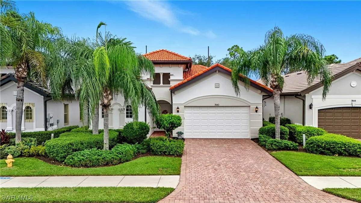 Property Slideshow image 1 of 24 | 7840 valencia ct, Naples, FL, 34113