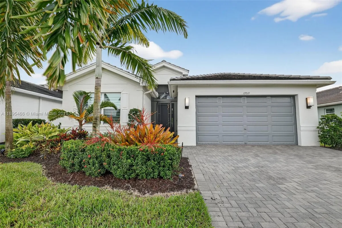 Property Slideshow image 1 of 47 | 12019 sw seahorse springs ter, Port St Lucie, FL, 34987