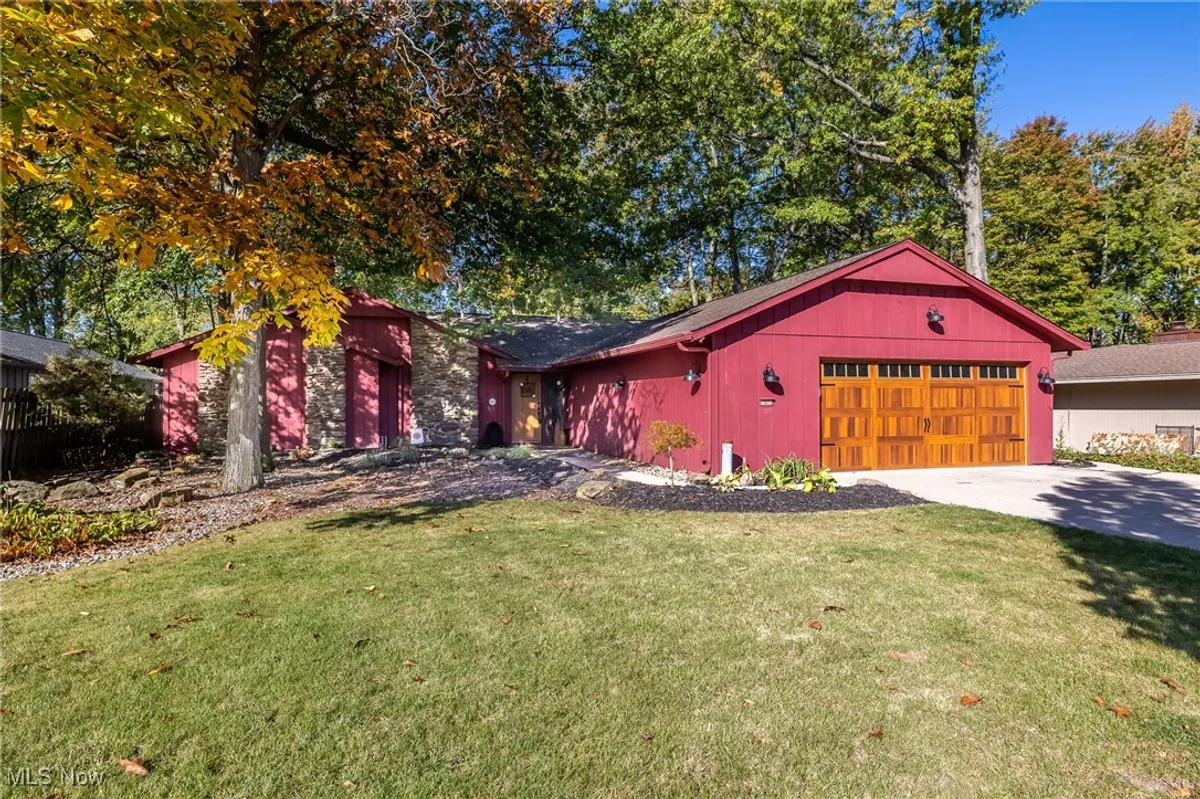 Property Slideshow image 1 of 34 | 10824 watercress rd, Strongsville, OH, 44149