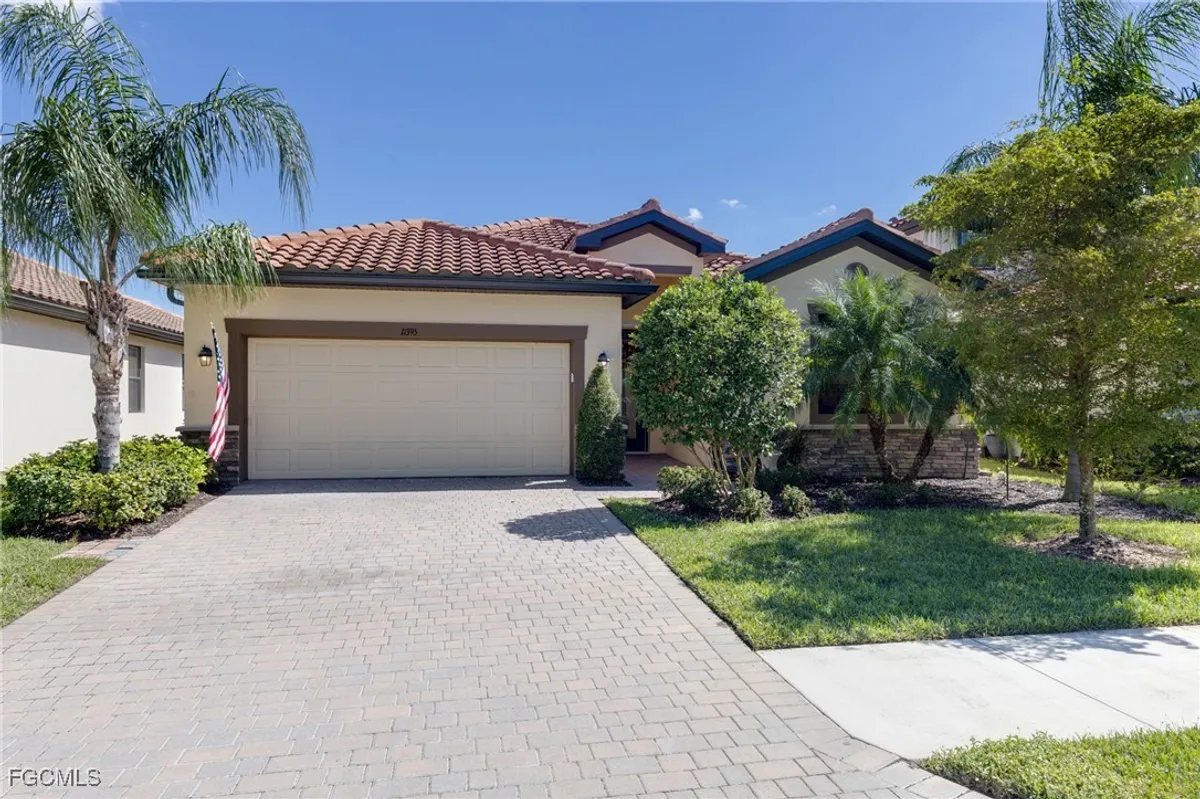 Property Slideshow image 1 of 30 | 11395 shady blossom dr, Fort Myers, FL, 33913