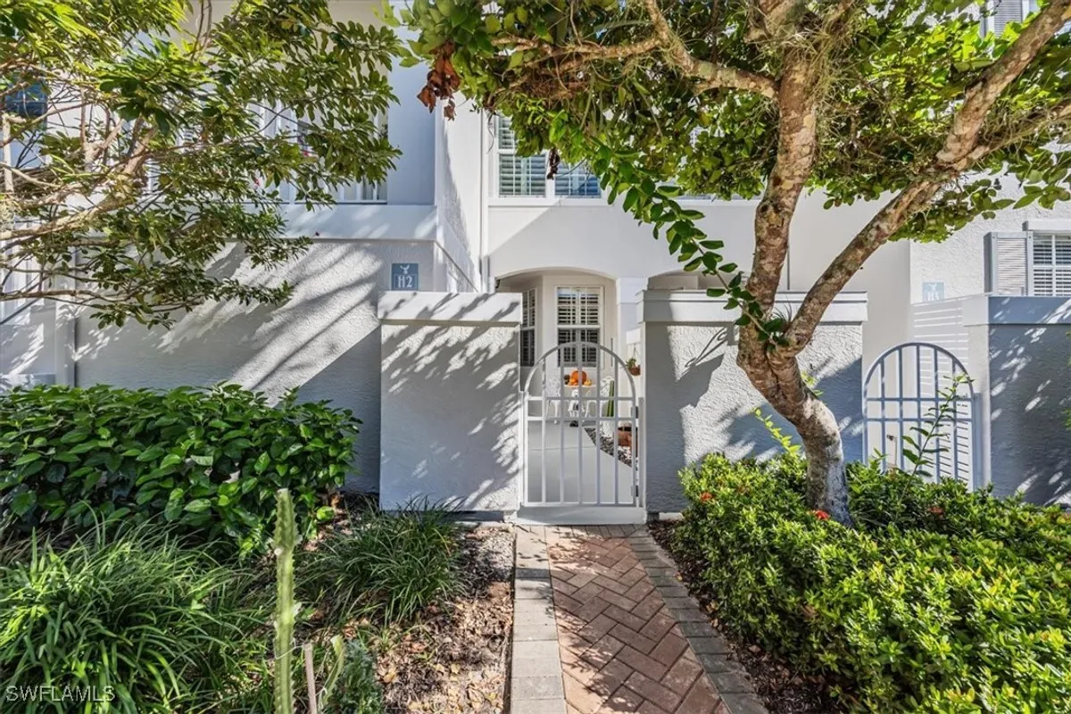 Property Slideshow image 1 of 30 | 8380 excalibur cir h2, Naples, FL, 34108