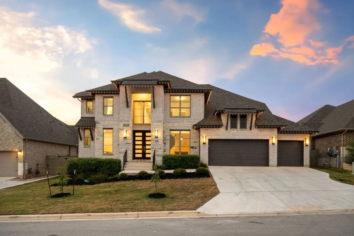 Property Slideshow image 1 of 40 | 448 tobacco pass, New Braunfels, TX, 78132