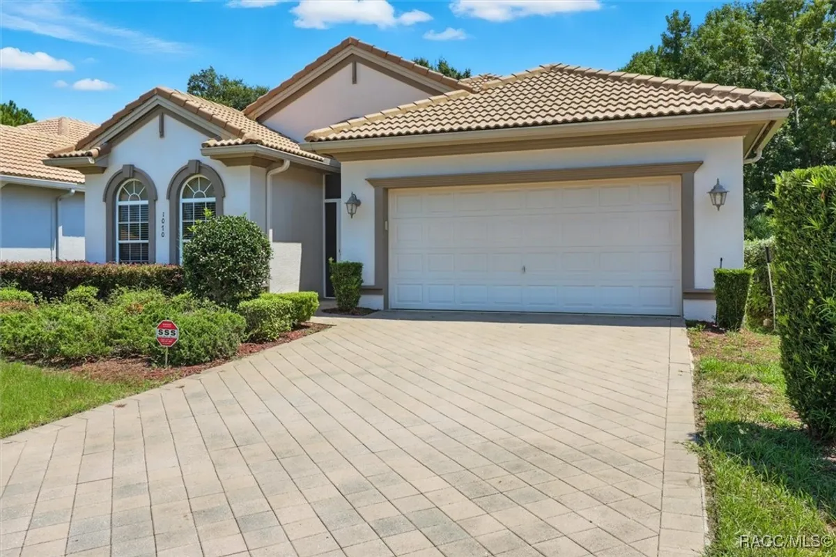 Property Slideshow image 1 of 46 | 1070 w skyview crossing dr, Hernando, FL, 34442