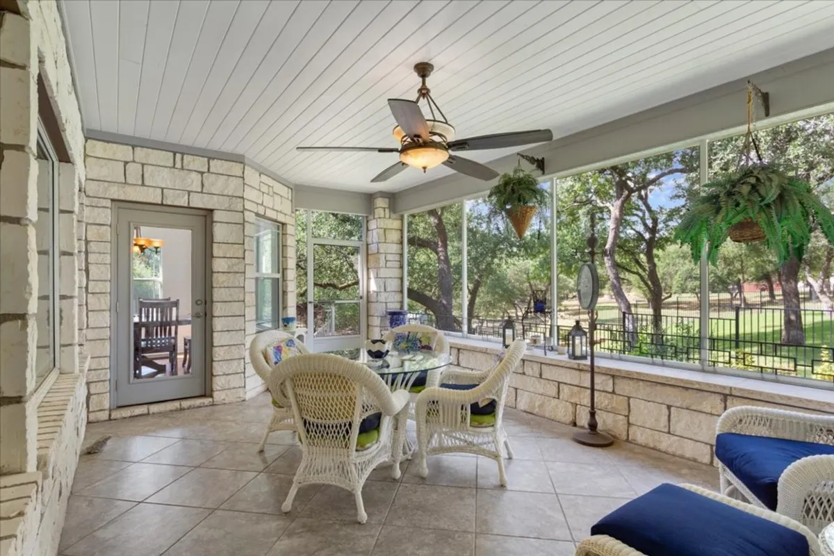 Property Slideshow image 1 of 40 | 116 hacienda heights cv, Georgetown, TX, 78633