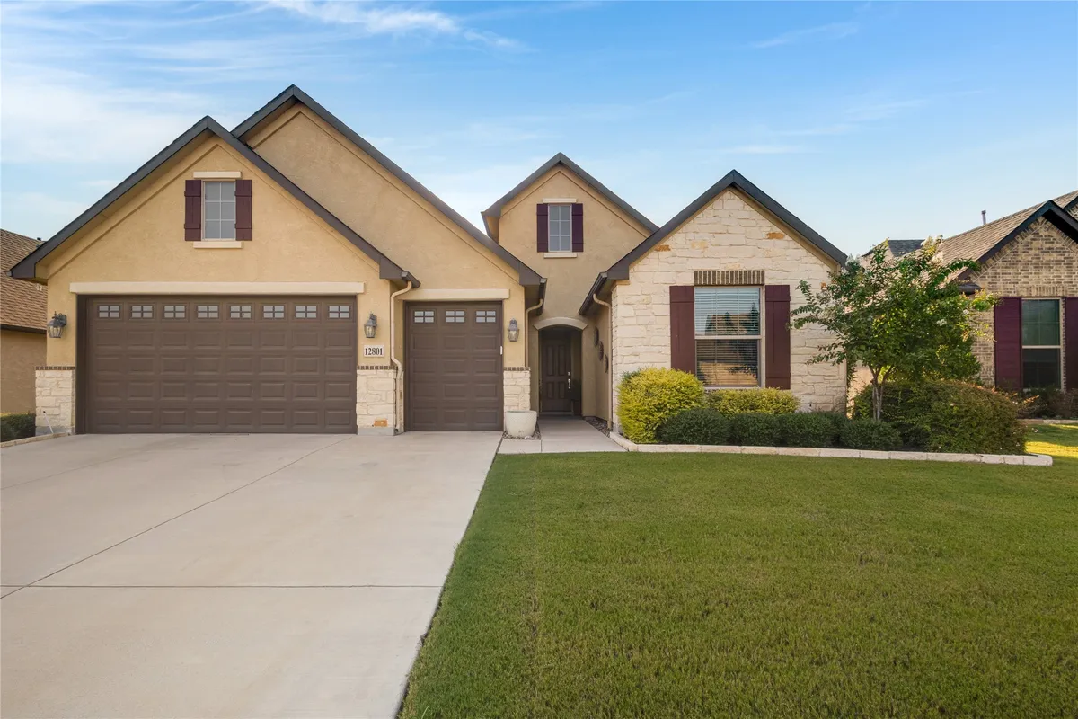 Property Slideshow image 1 of 27 | 12801 pumice ln, Denton, TX, 76207