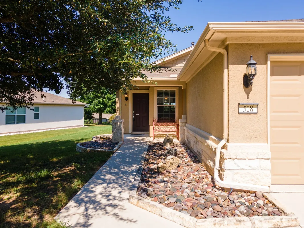 Property Slideshow image 1 of 26 | 508 salt creek ln, Georgetown, TX, 78633
