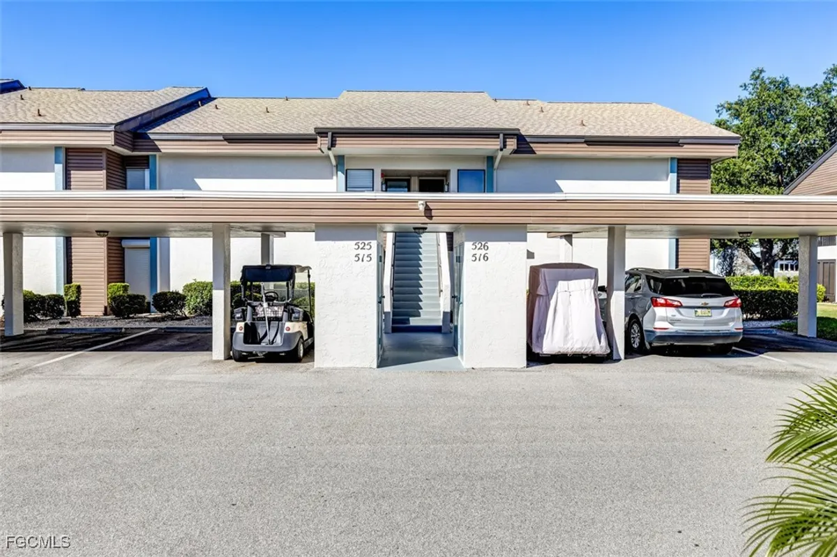 Property Slideshow image 1 of 37 | 5710 trailwinds dr apt 525, Fort Myers, FL, 33907