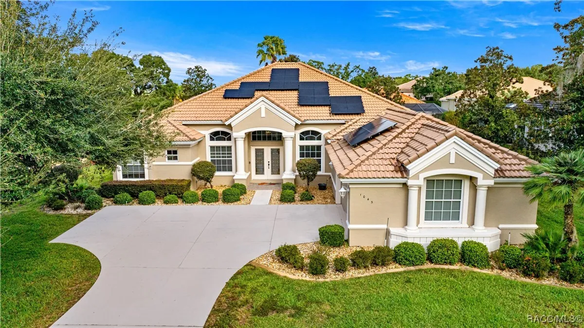 Property Slideshow image 1 of 91 | 1045 w rollingwood ct, Hernando, FL, 34442