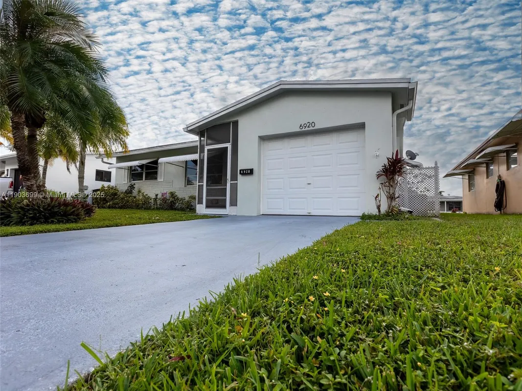 Property Slideshow image 1 of 57 | 6920 nw 16th st, Margate, FL, 33063