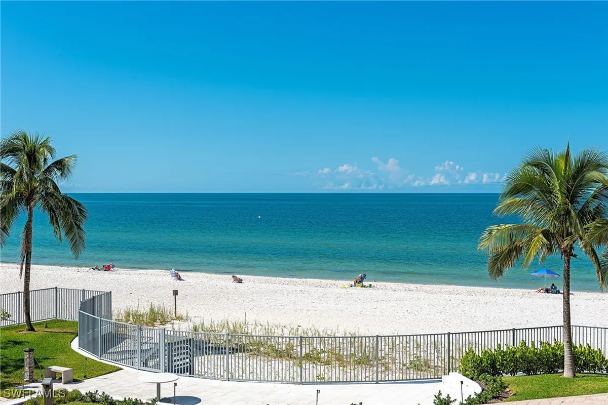 Property Slideshow image 1 of 18 | 3401 gulf shore blvd 203, Naples, FL, 34103