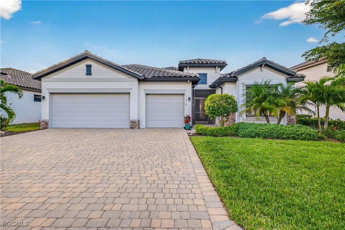Property Slideshow image 1 of 45 | 11938 bay oak dr, Fort Myers, FL, 33913