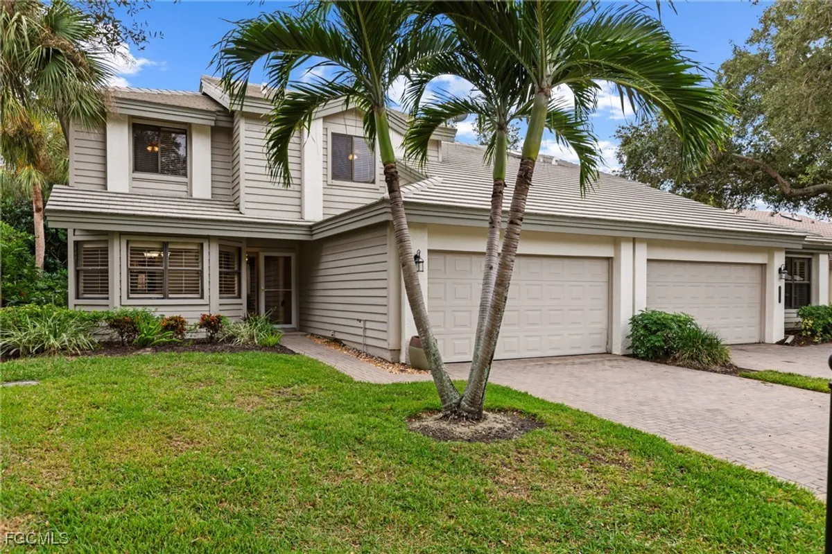 Property Slideshow image 1 of 35 | 27163 kindlewood ln, Bonita Springs, FL, 34134