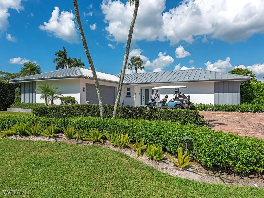 Property Slideshow image 1 of 17 | 595 wedge dr, Naples, FL, 34103