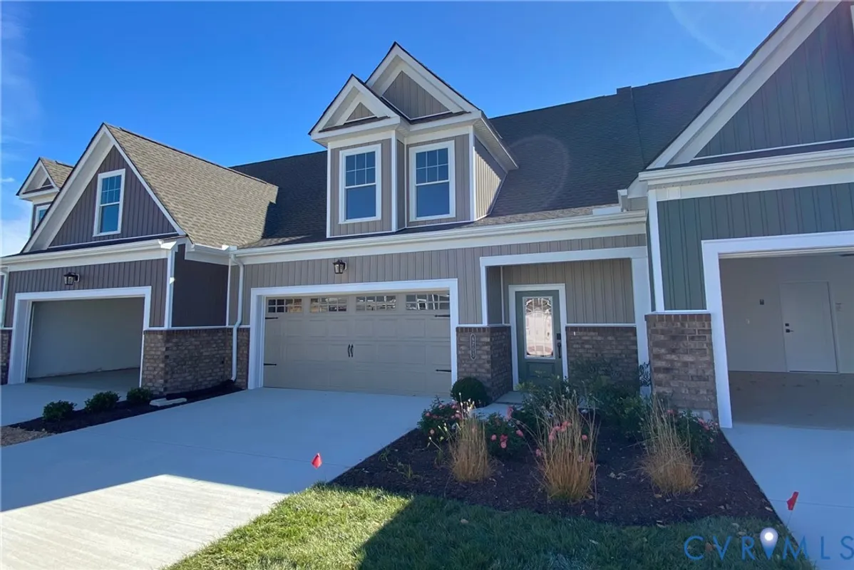 Property Slideshow image 1 of 13 | 6703 blue iris ln, Moseley, VA, 23120