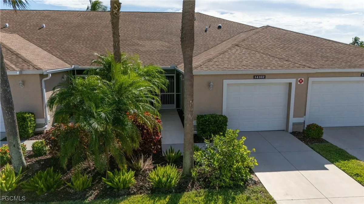 Property Slideshow image 1 of 27 | 14162 hilton head dr, Fort Myers, FL, 33919