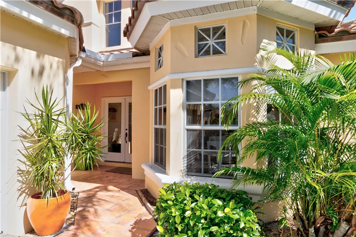Property Slideshow image 1 of 35 | 4842 s newport island dr # 1-b, Vero Beach, FL, 32967