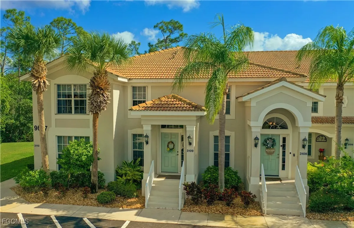 Property Slideshow image 1 of 25 | 9667 hemingway ln apt 3109, Fort Myers, FL, 33913