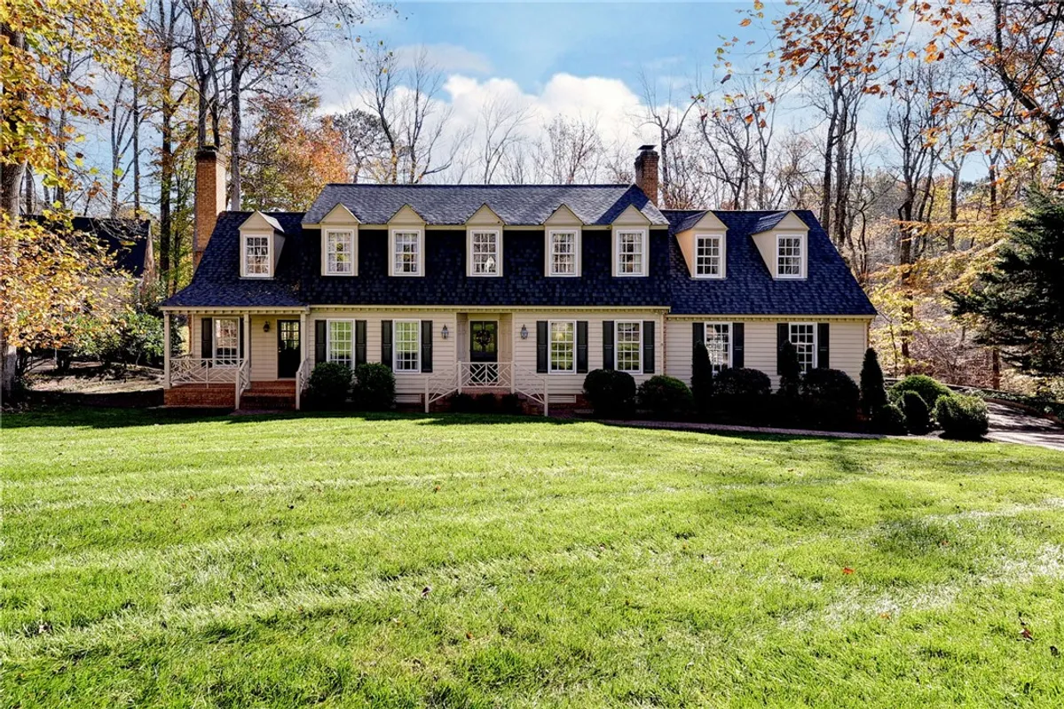 Property Slideshow image 1 of 41 | 733 e tazewells way, Williamsburg, VA, 23185